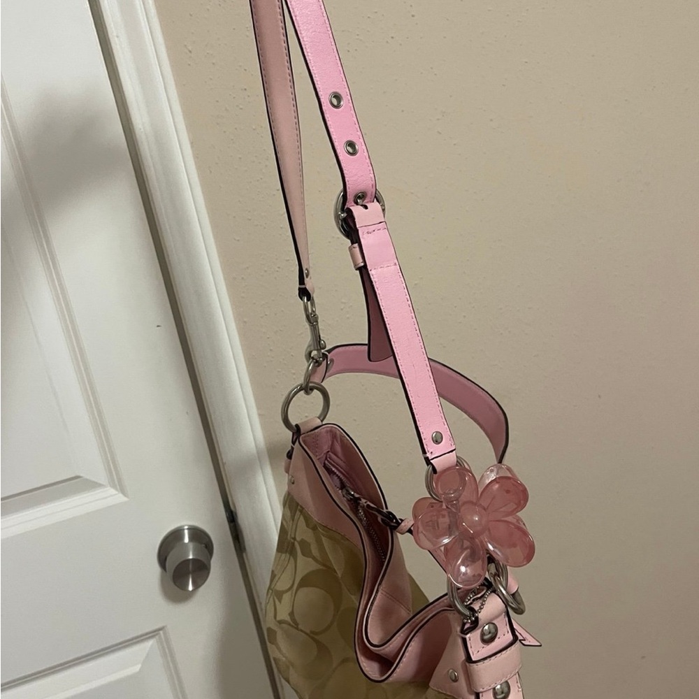 Coach Large Pink Zoe Vintage Bag - Picture 2 of 9